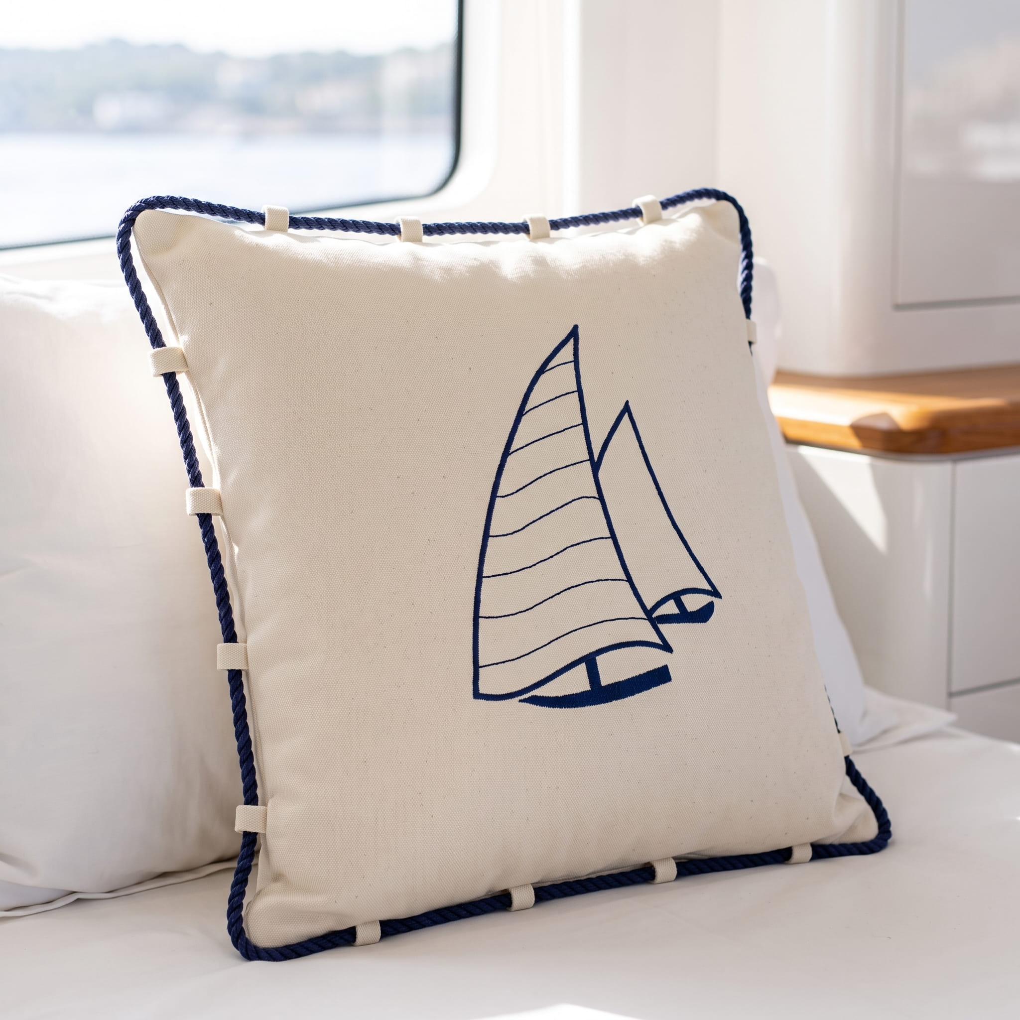 Ketch, Rope-Laced